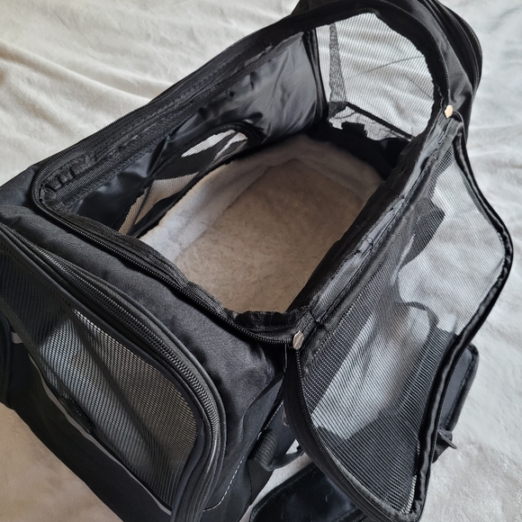 Pet Travel Carrier small dog/cat NWOT - Picture 6 of 10